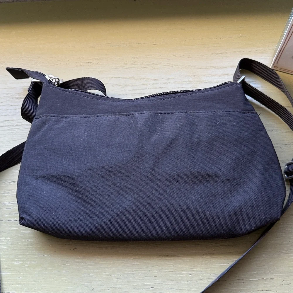 NWOT Cross body baggallini - Picture 4 of 4